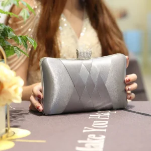 Cape-Bay Fashion Brand Women's Bag, New Simple Style with Silky Fabric Woven Small Bag, Metal Frame Hard Shell Shaped Bag, Artificial Diamond Decorated Crystal Lock Single Shoulder Bag, Niche Trendy Bag, Small Mini Chain Bag, Crossbody Bag, Evening Dress Cheongsam Accessory Bag, Wedding Banquet Party Bag